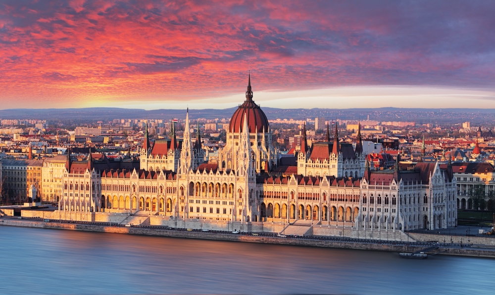 Europas populärste Wahrzeichen: Parlament in Budapest
