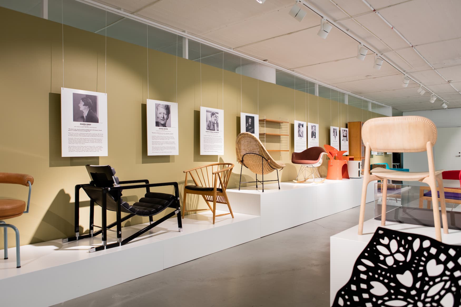 Möbelausstellung in einem schwedischen Museum