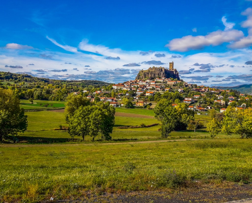 Blick auf das Schloss von Polignac