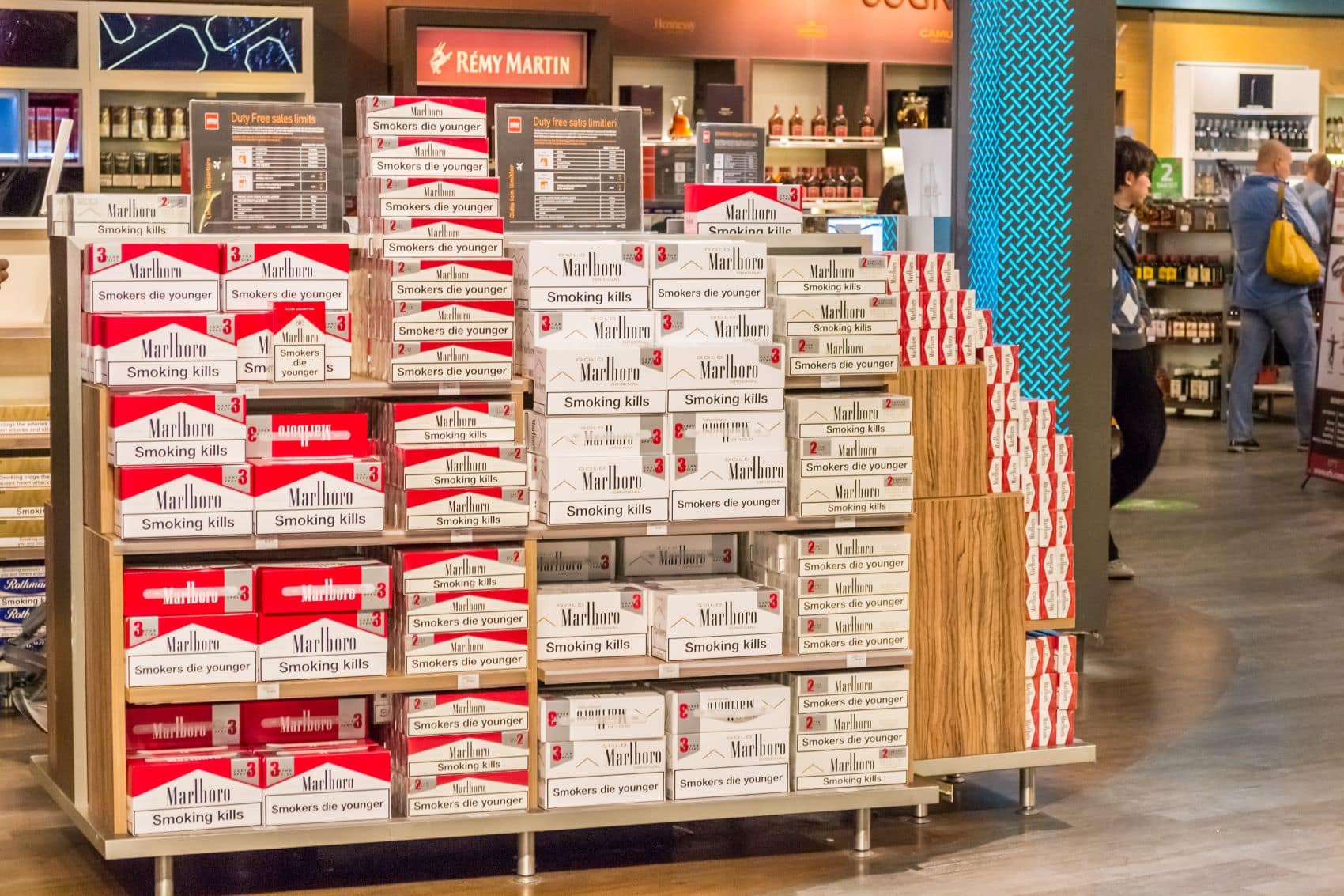 Zigaretten in Duty-Free-Shop in der Türkei