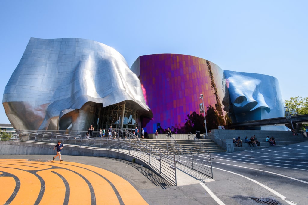 Das Museum der Popkultur in Seattle ist nicht zu übersehen.