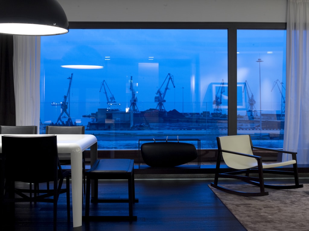 Das The MET von Design Hotels liegt mit Blick über die Stadt und Hafen.