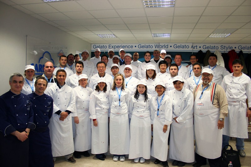 Mitarbeiter und Kunden der Carpigiani Gelato-University in Bologna.