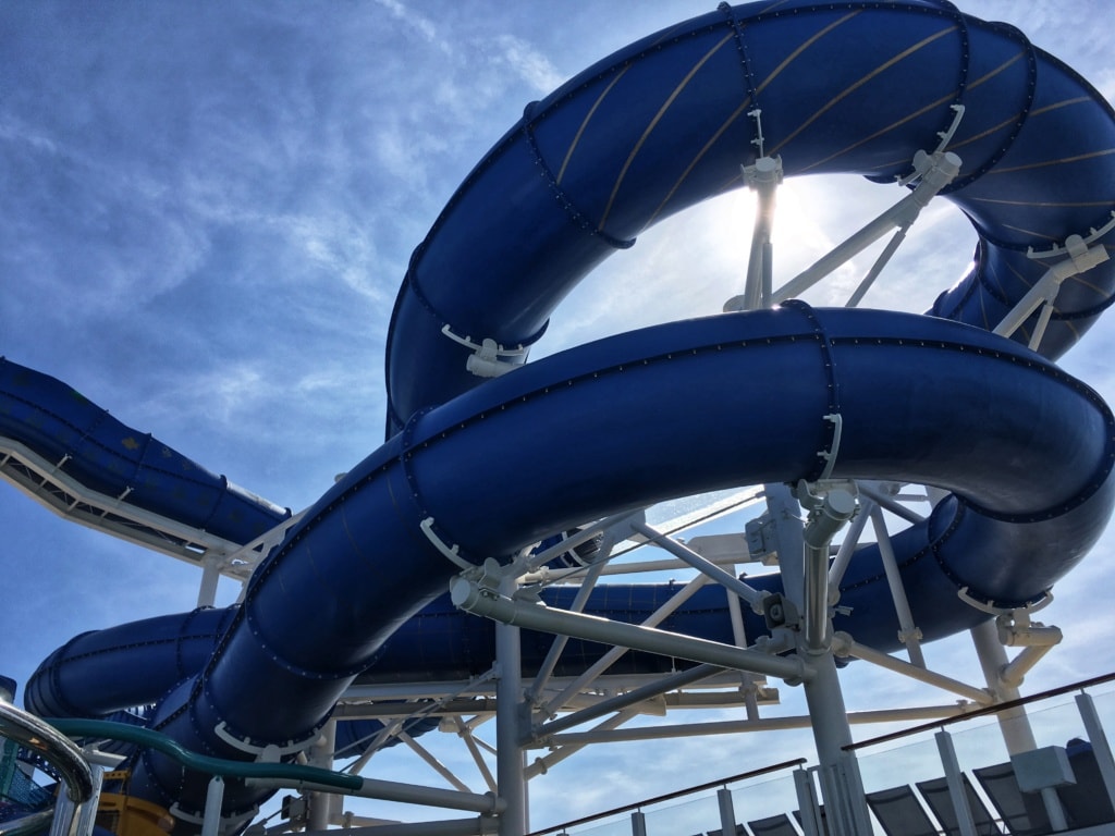 Riesenrutsche auf der Norwegian Bliss