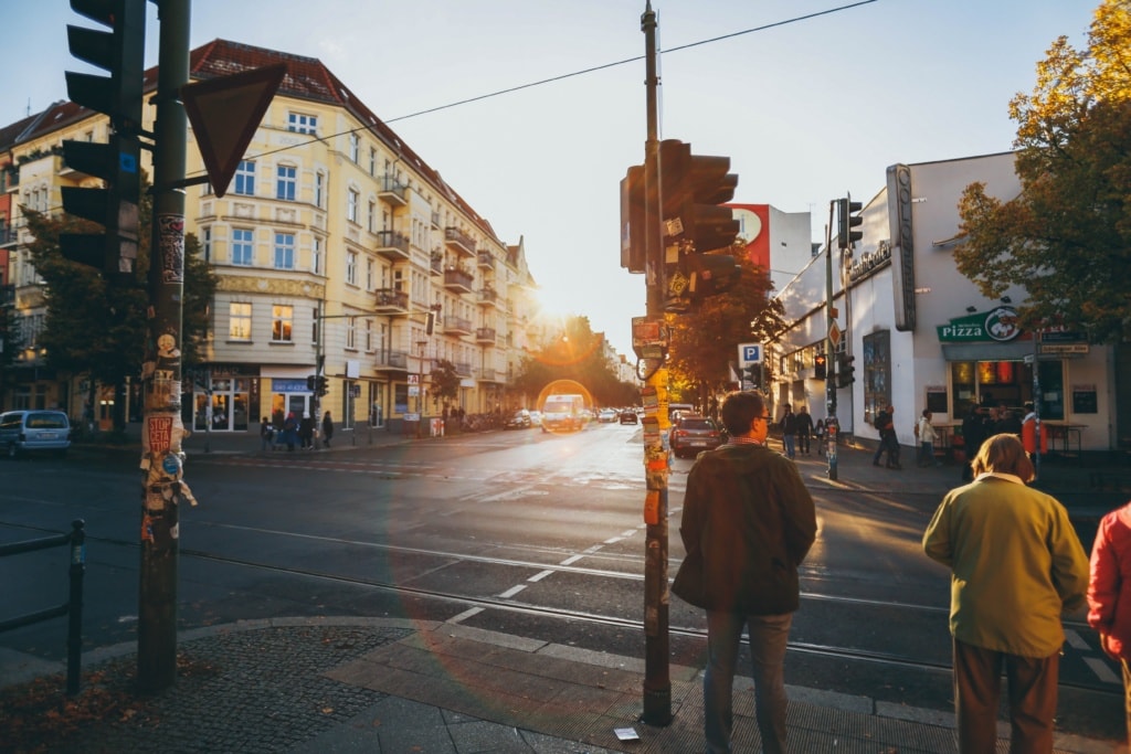 Stadtviertel in Berlin bei Dämmerung