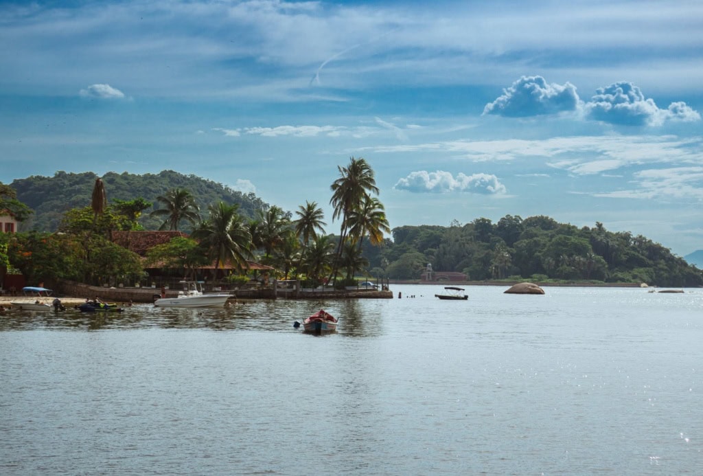 Blick auf Insel Paqueta in Brasilien