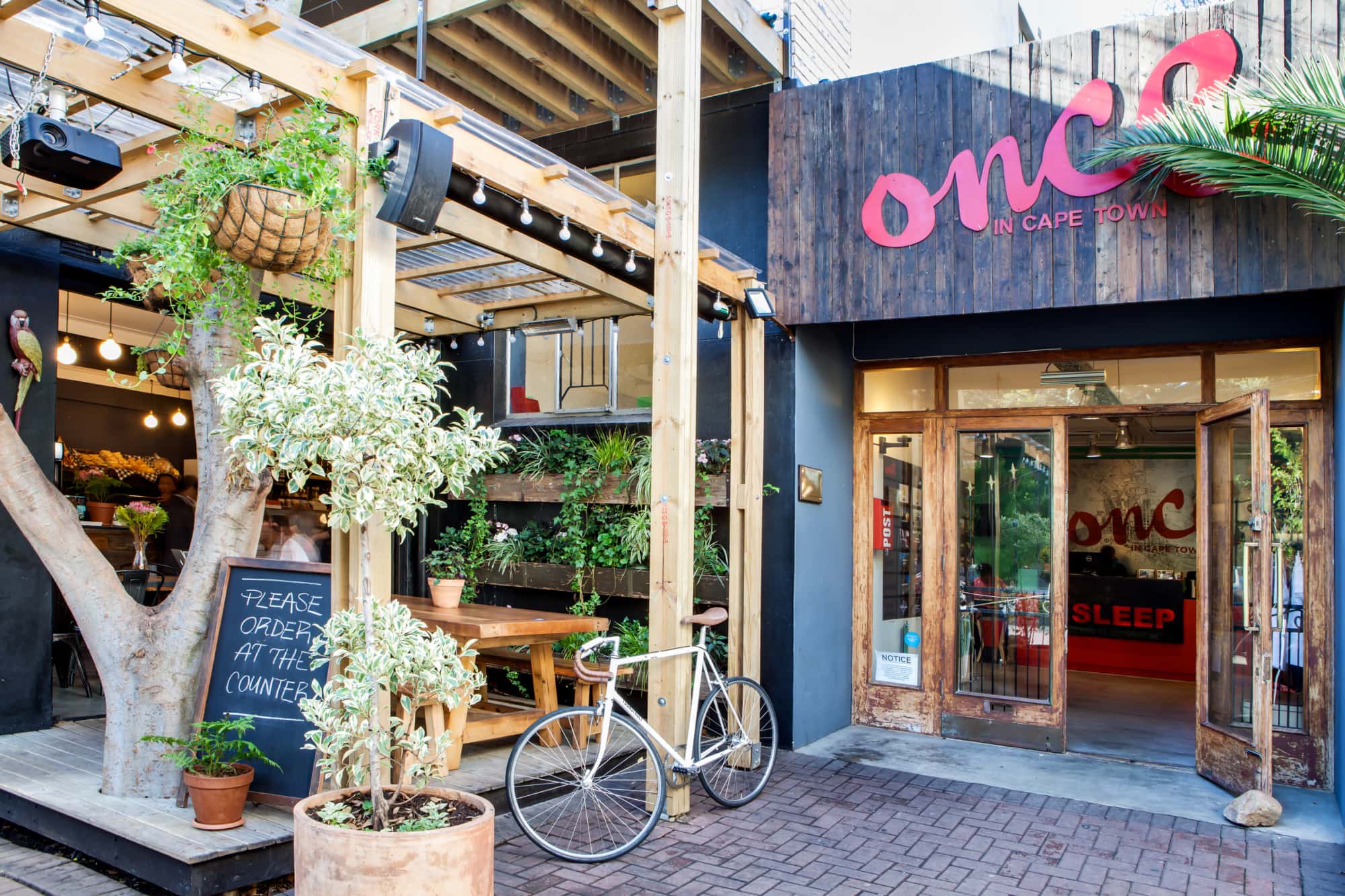 Eingangsbereich des Once in Cape Town Hostels in Kapstadt