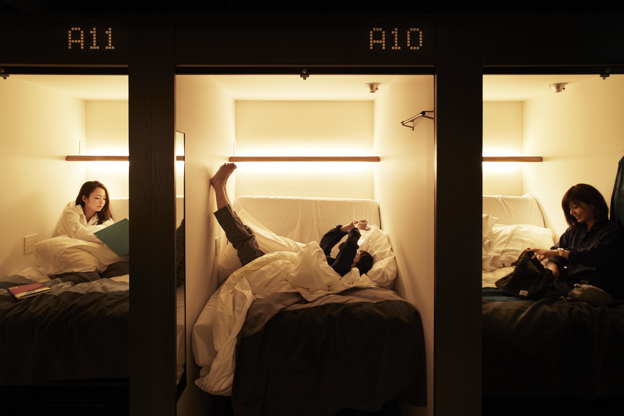 Wie im Science-Fiction-Film wirken die Betten im The Millennials in Kyoto