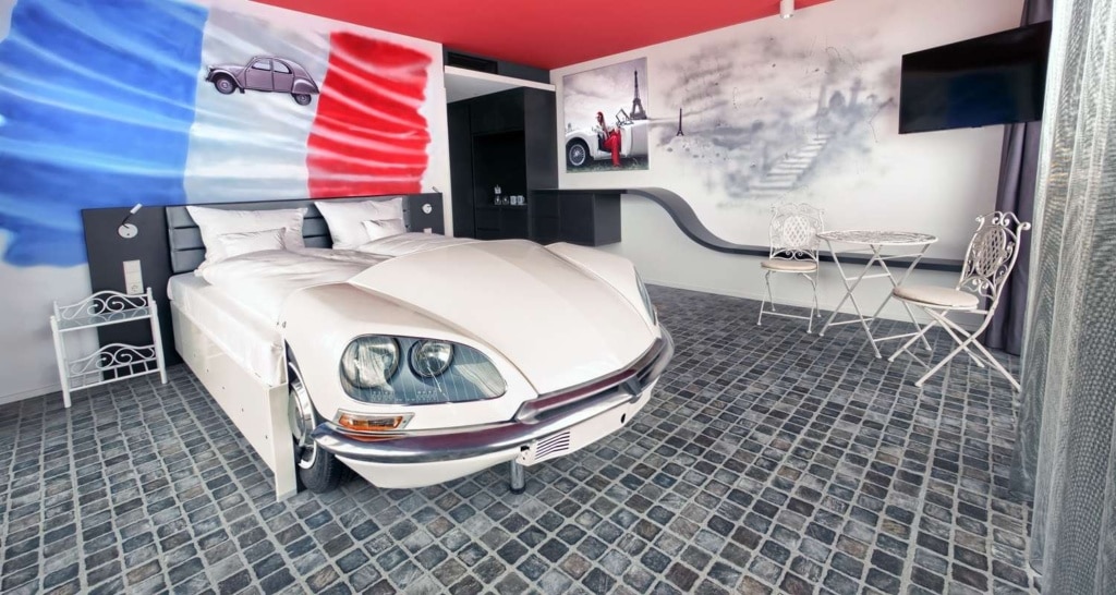 V8 Hotel Motorworld