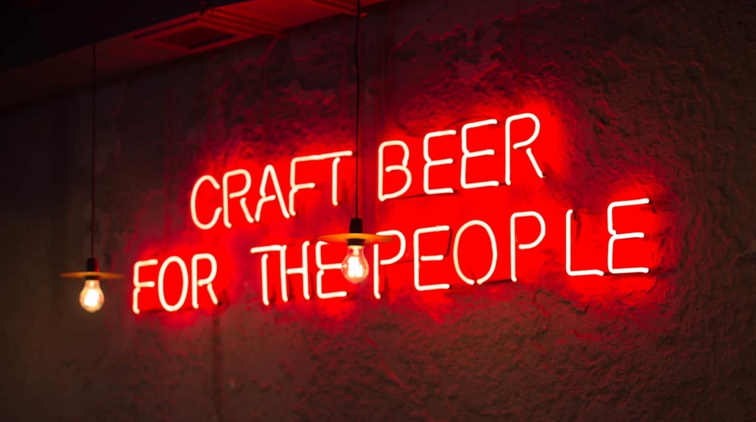 Neonschriftzug craft beer for the people