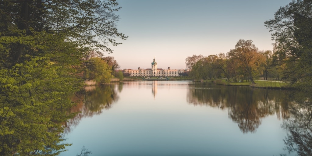 Schlosspark Charlottenburg in Berlin im Herbst