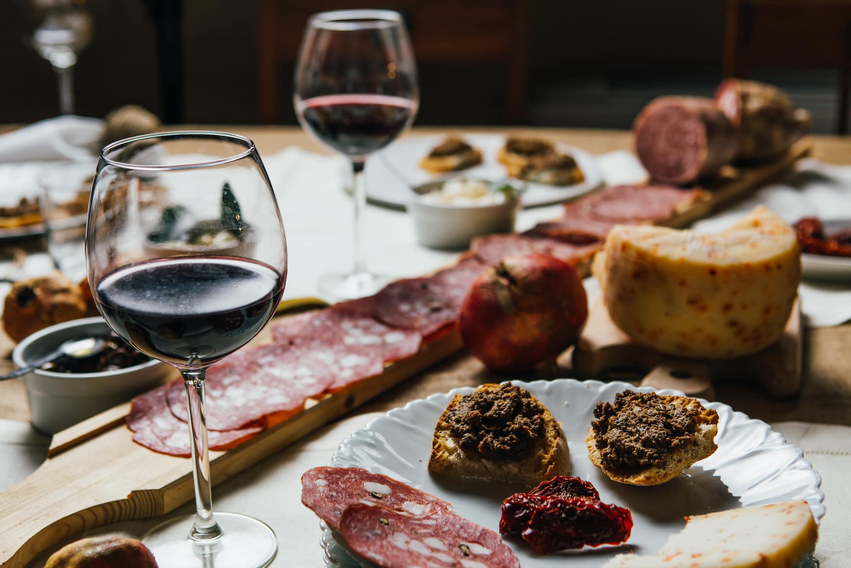 Abendessen in einem Weingut in der Toskana im Urlaub
