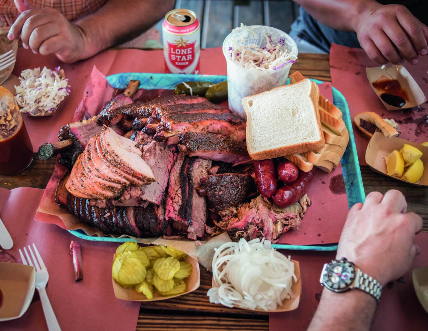 Volle Grillplatte in einem Restaurant in Texas