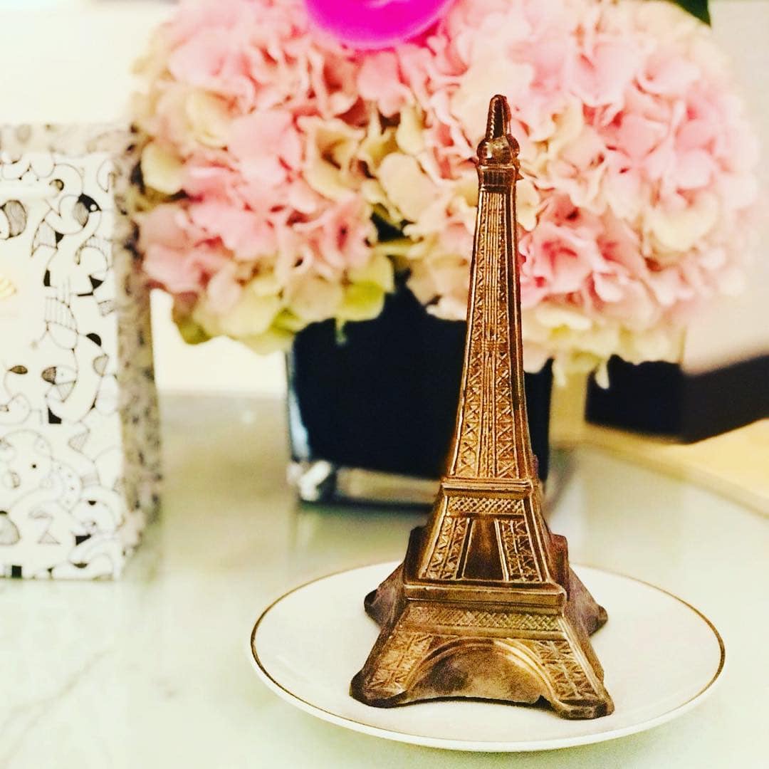 Liebe bis ins letzte Detail erfuhr @aspirinia im @mo_paris. Mehr darüber in der kommenden Ausgabe. #vorfreude #passionpassport #welivetoexplore #travellingthroughtheworld #hotel