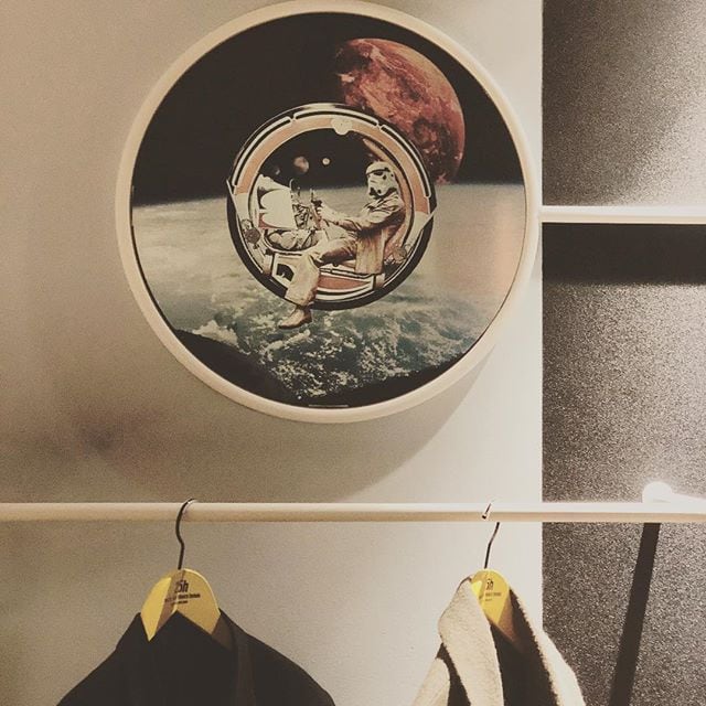 This is the return of the space cowboy, interplanetary good vibe zone. Schön das neue @25hourshotels in #Köln.