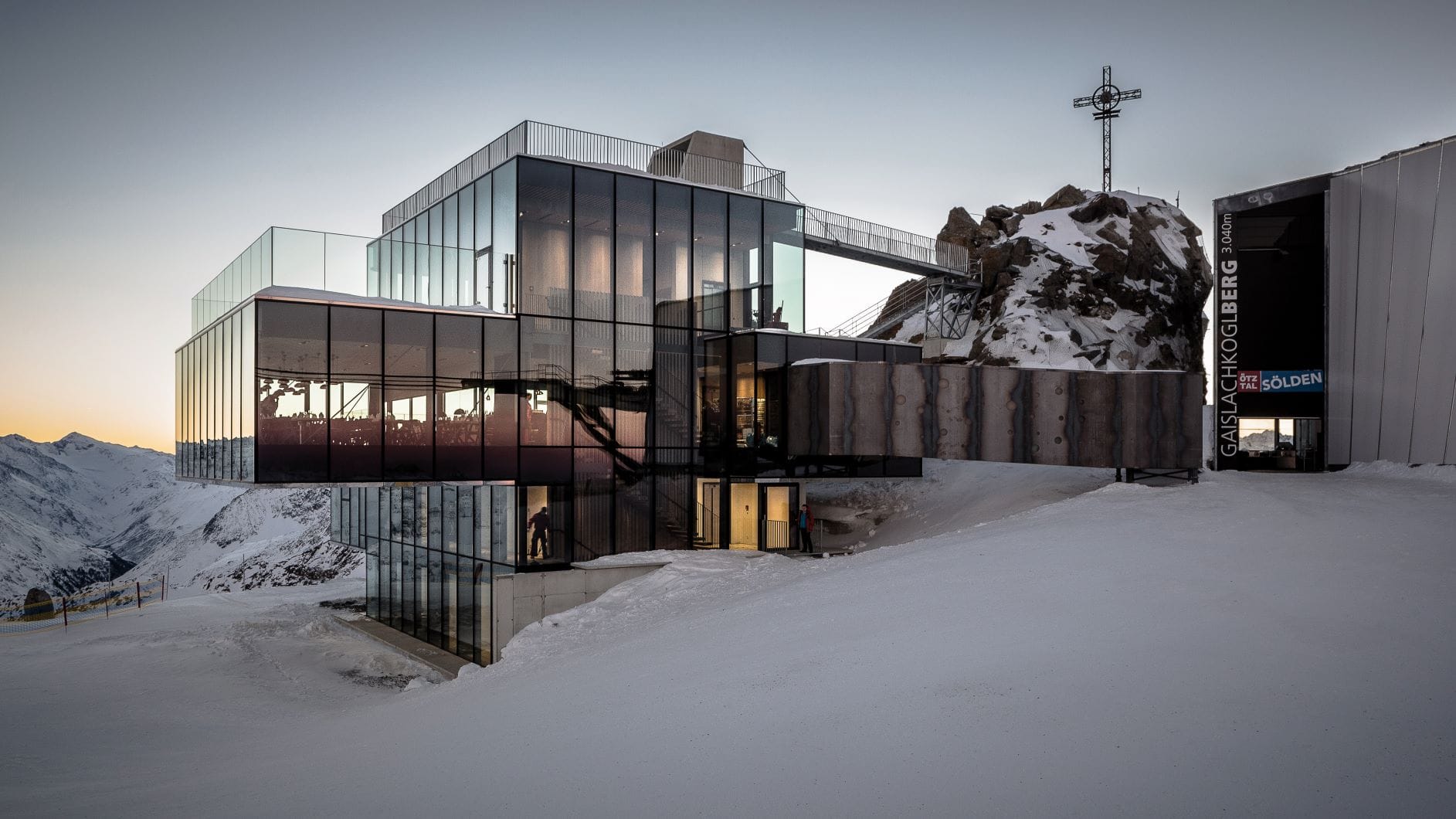 Restaurant IceQ in Sölden von außen