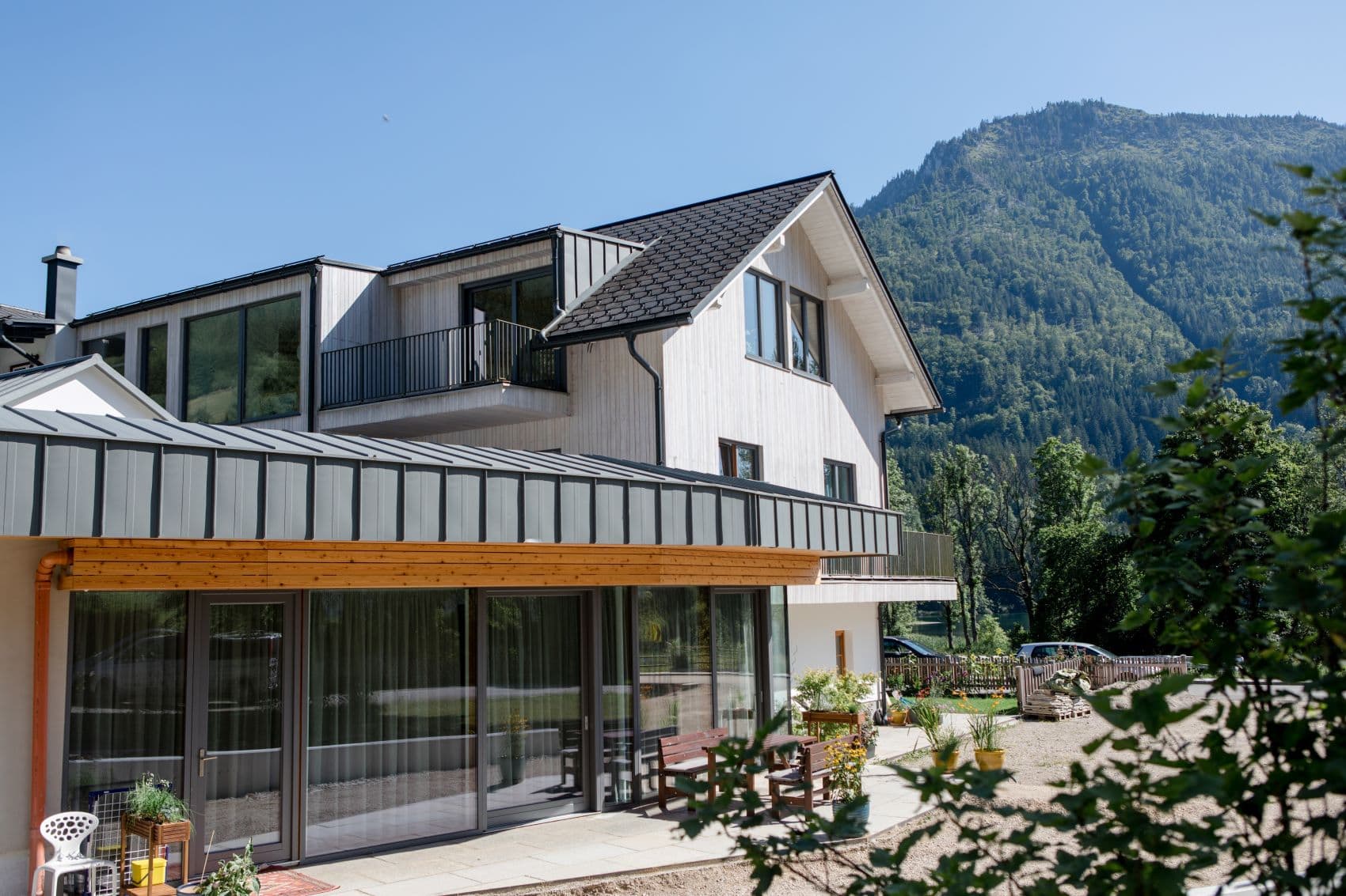 Fassade des Haus am See in Lunz, Niederösterreich 