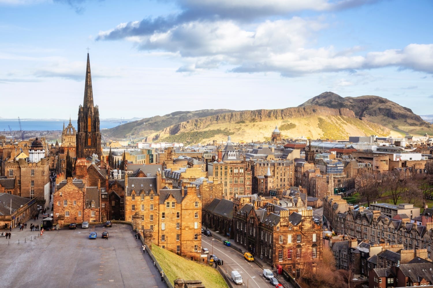 Blick über die schottische hauptstadt Edinburgh