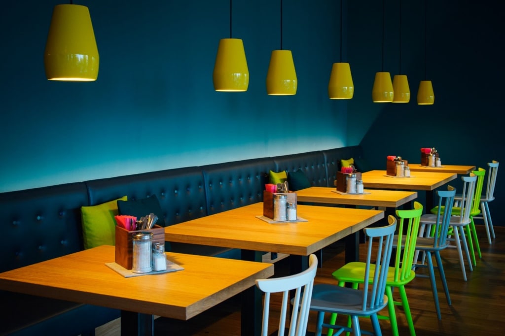 Frühstücksraum im Vienna House Easy Berlin