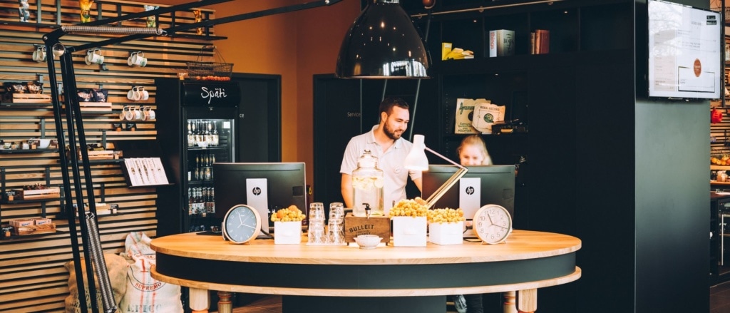 Rezeption im Vienna House Easy Berlin
