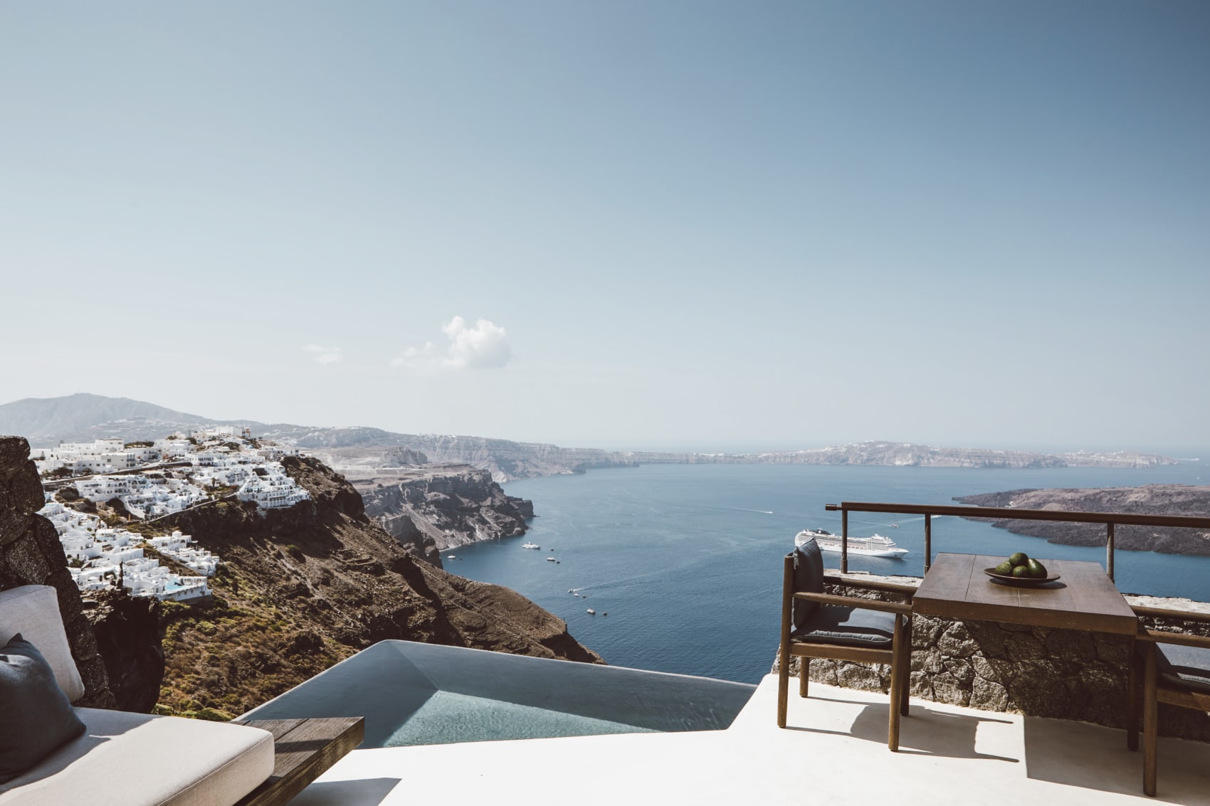 Terrasse der Vora Villa auf Santorin