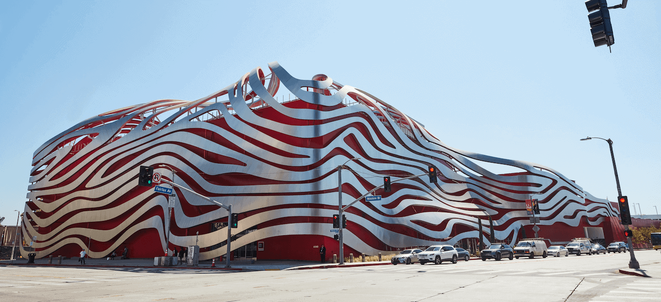 Architektur Petersen Automotive Museum Los Angeles