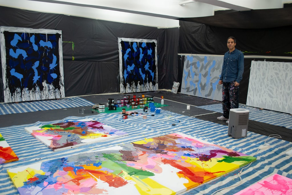 JonOne malt für die Art Week Kunst in Hongkong.