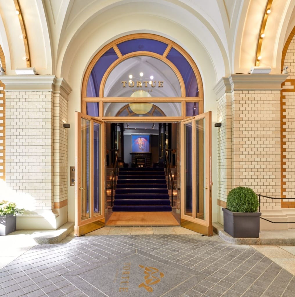 Eingang Hotel Tortue Hamburg