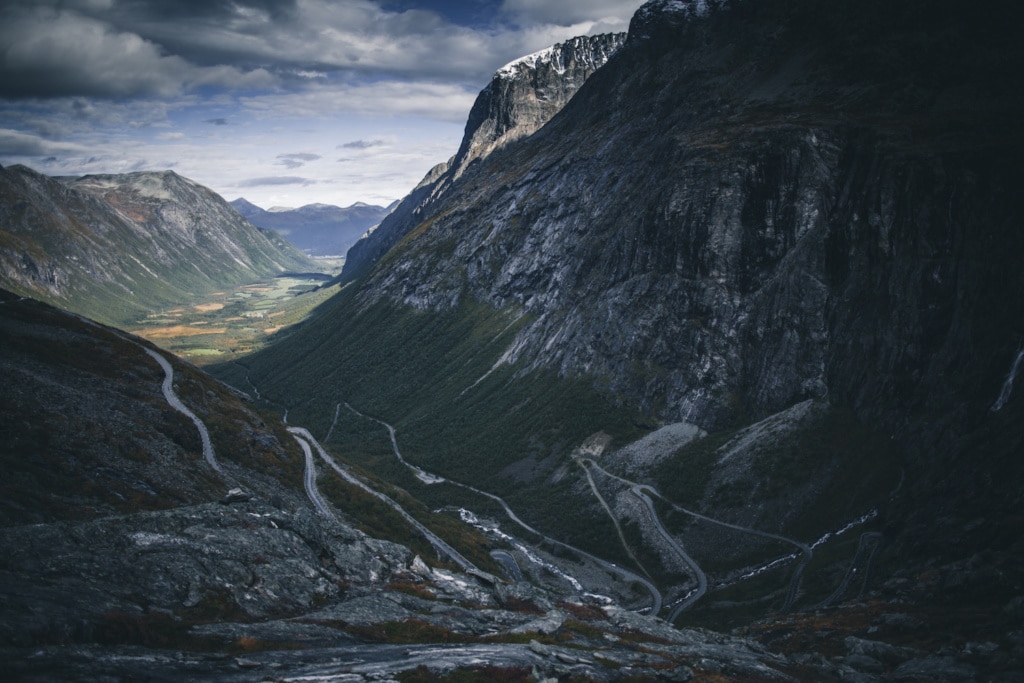 Trollstigen in Norwegen ist eine der kurvenreichsten Straßen der Welt.