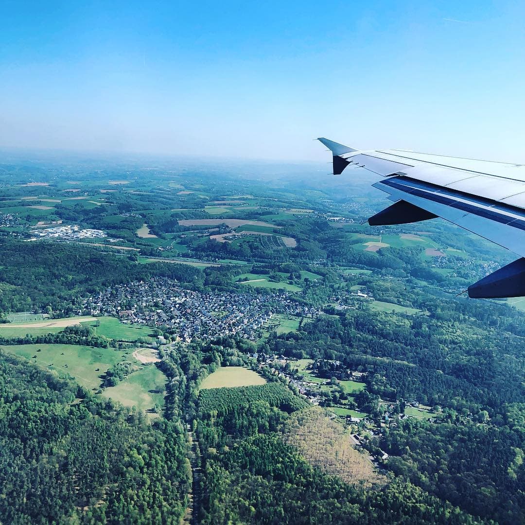 Ganz schön grün. @fraumuksch fotografierte unsere Heimat #NRW. #reportervorort #wingshot #ausdemfenster #deuteschland #germany #welivetoexplore