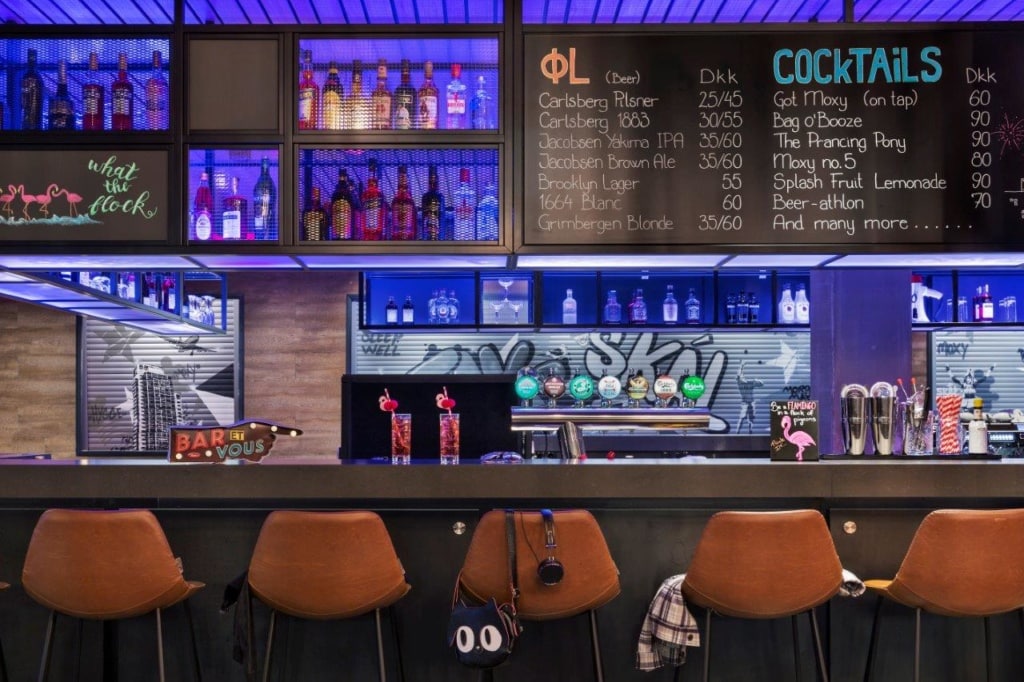 Bar im Moxy Kopenhagen