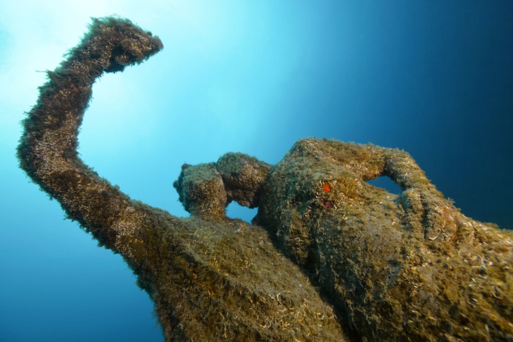 Skulpturen unter Wasser auf Lanzarote