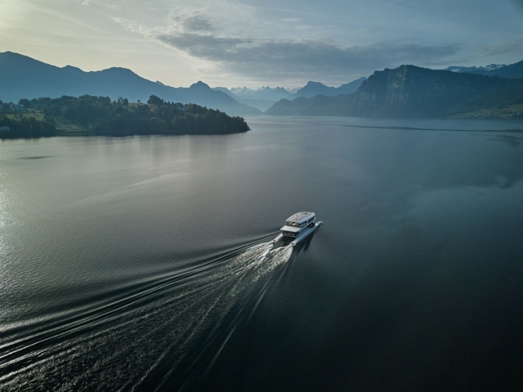 Shuttle-Boot zum Bürgenstock Hotels & Resort