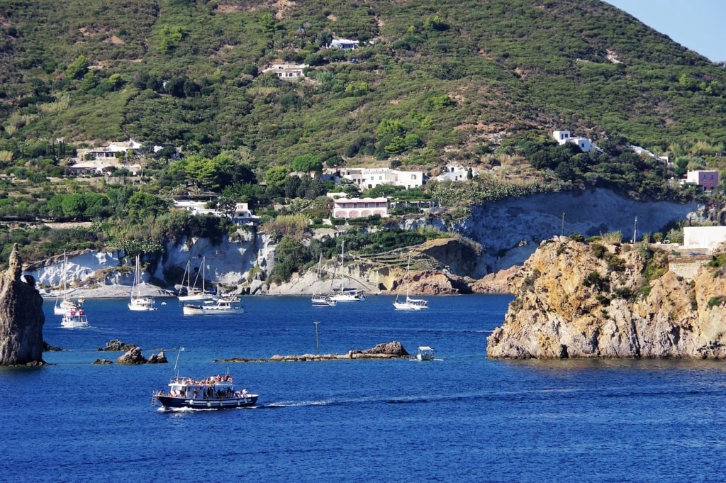 Ausflugsschiff vor Ponza