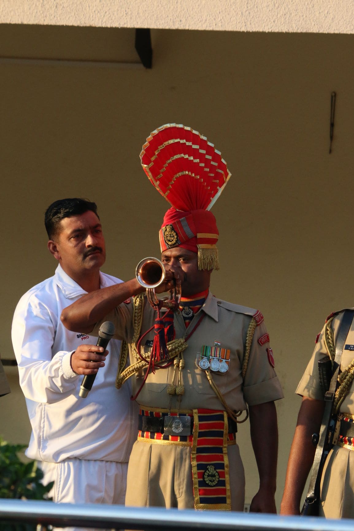 Soldat in Indien, Mikrofon