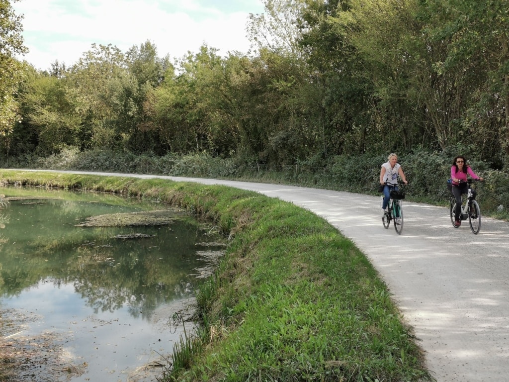 Mit dem Fahrrad entlang des Giro di Laguna