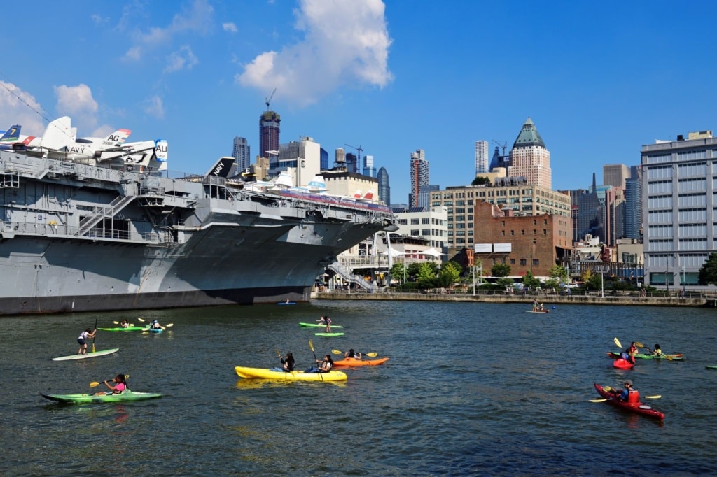 Kajak-Fahrer auf dem Hudson River in New York