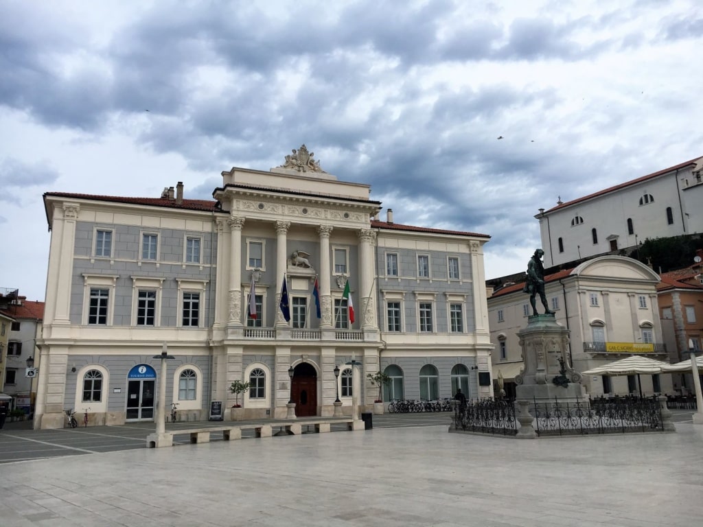 Rathaus in Piran, Slowenien