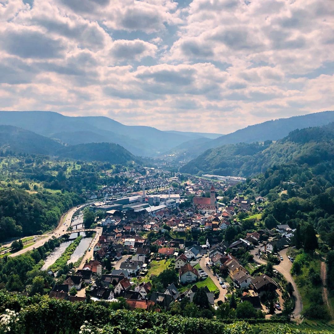 Ach so schön ist #Deutschland. Kleiner Zwischenstopp in #badenwürttemberg – am #Luxushotel @schloss_eberstein. #wow #whataview
