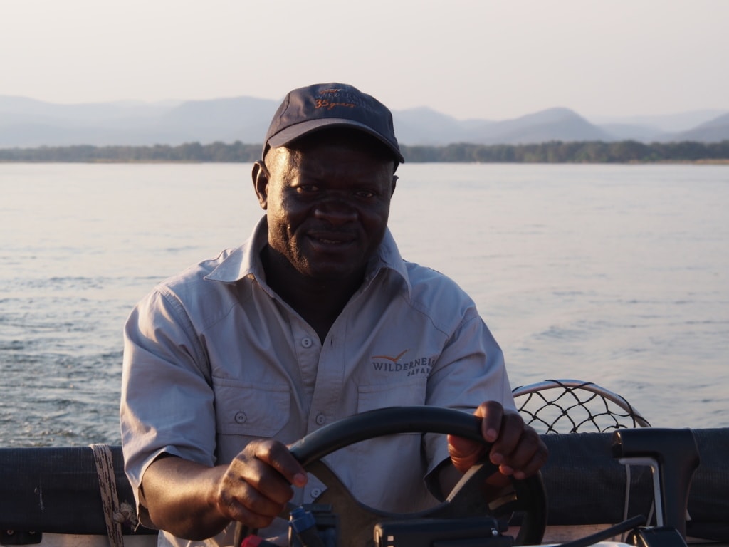 Die Guides im Chikwenya Camp in Simbabwe kümmern sich sehr rührend um die Gäste.