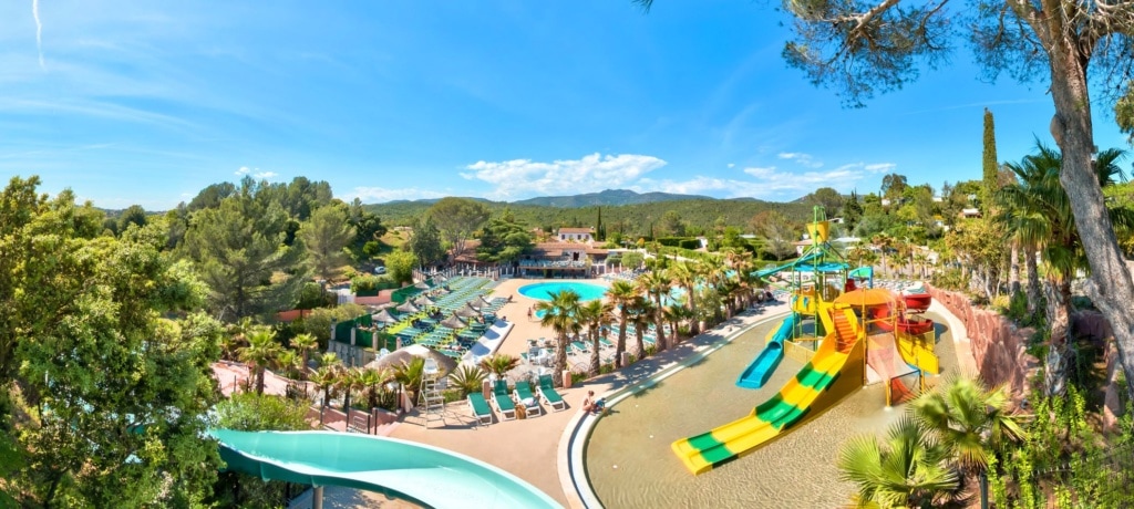 Poollandschaft im Esterel Caravaning