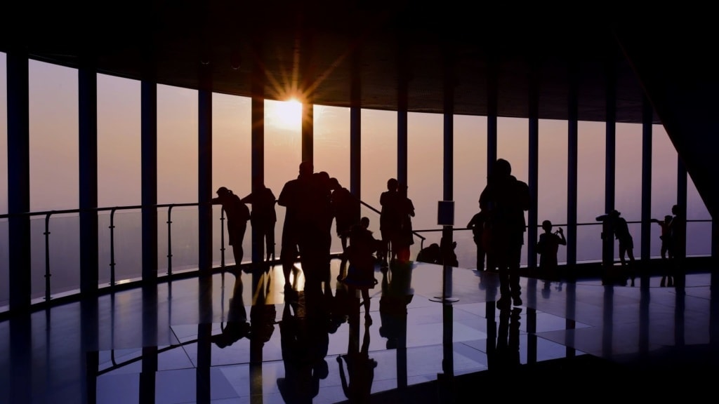 Besucher im Shanghai Tower