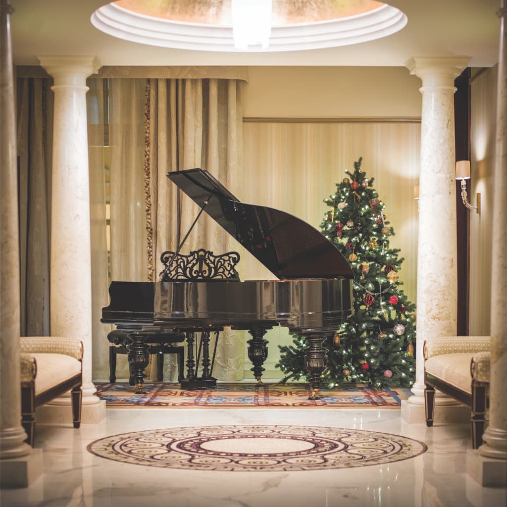 Ein paar Töne klimpern? - Das ließ sich schon so mancher Promi nicht zweimal sagen und spiele ein Konzert im Belmond Grand Hotel Europe.