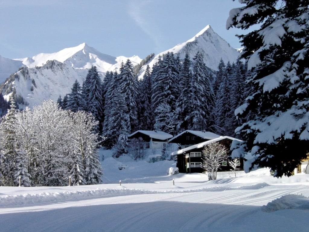 Ein Winterurlaub im Kleinwalsertal wartet mit tollen Erlebnissen in der Natur.