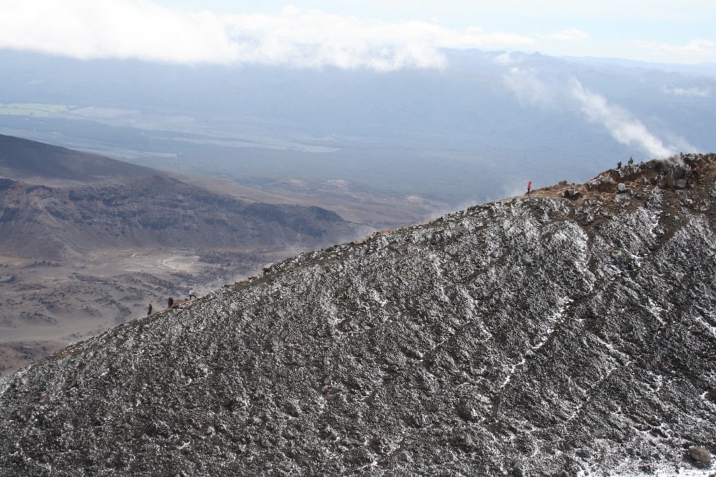 Täglich wandern mehrere Hundert Menschen das Tongariro Alpine Crossing.