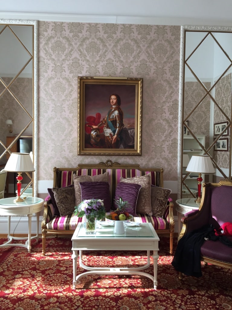 In der Romanov Suite im Grand Hotel Europe gleicht einem Museum.