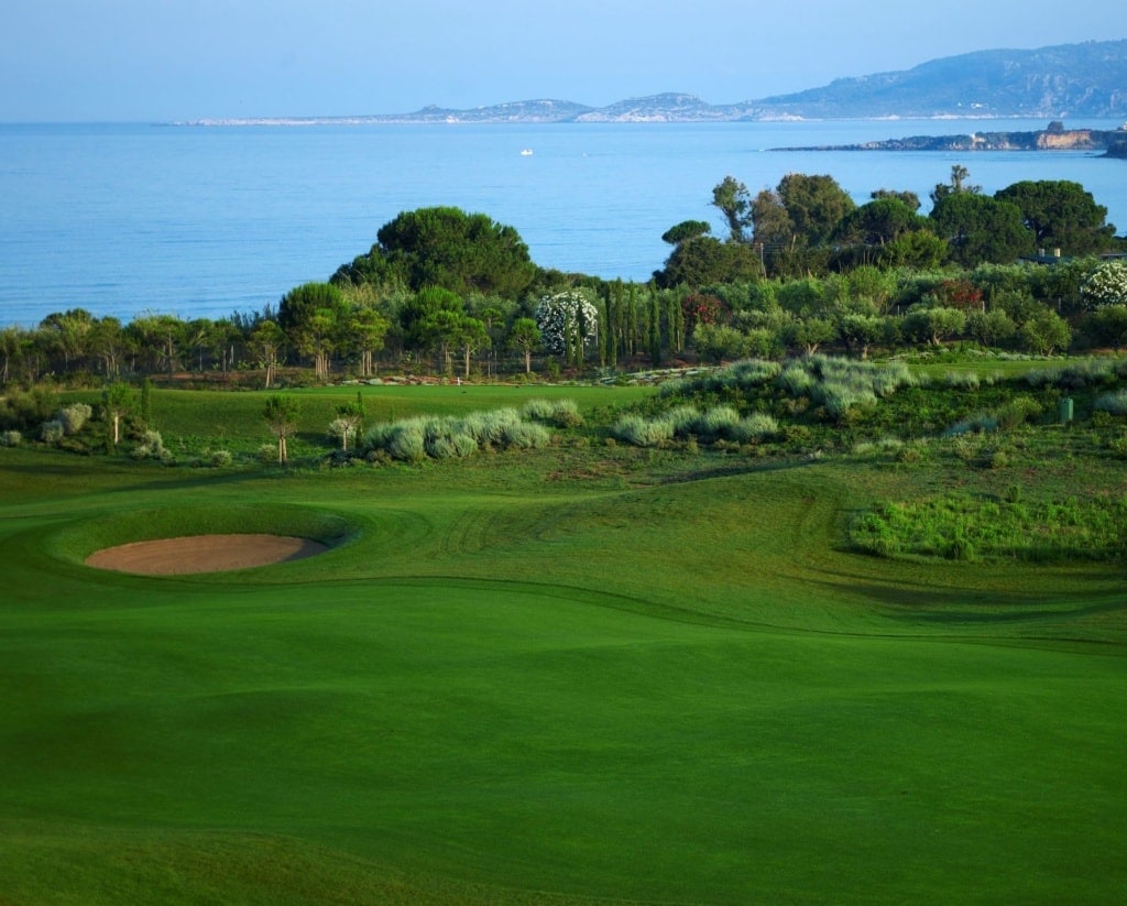Zimmerausblick The Romanos Hotel, Golfplatz 