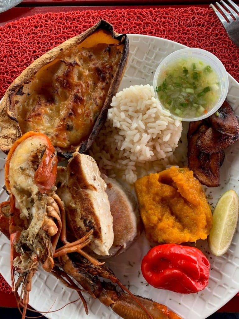 Essen im Restaurant Petibonum auf Martinique