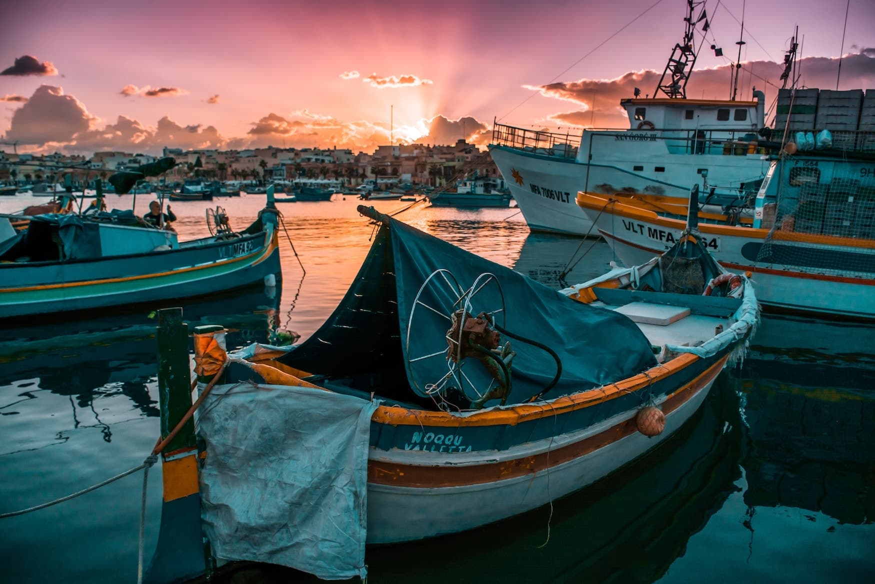 Hafen von Valetta - Wintersonne in Europa