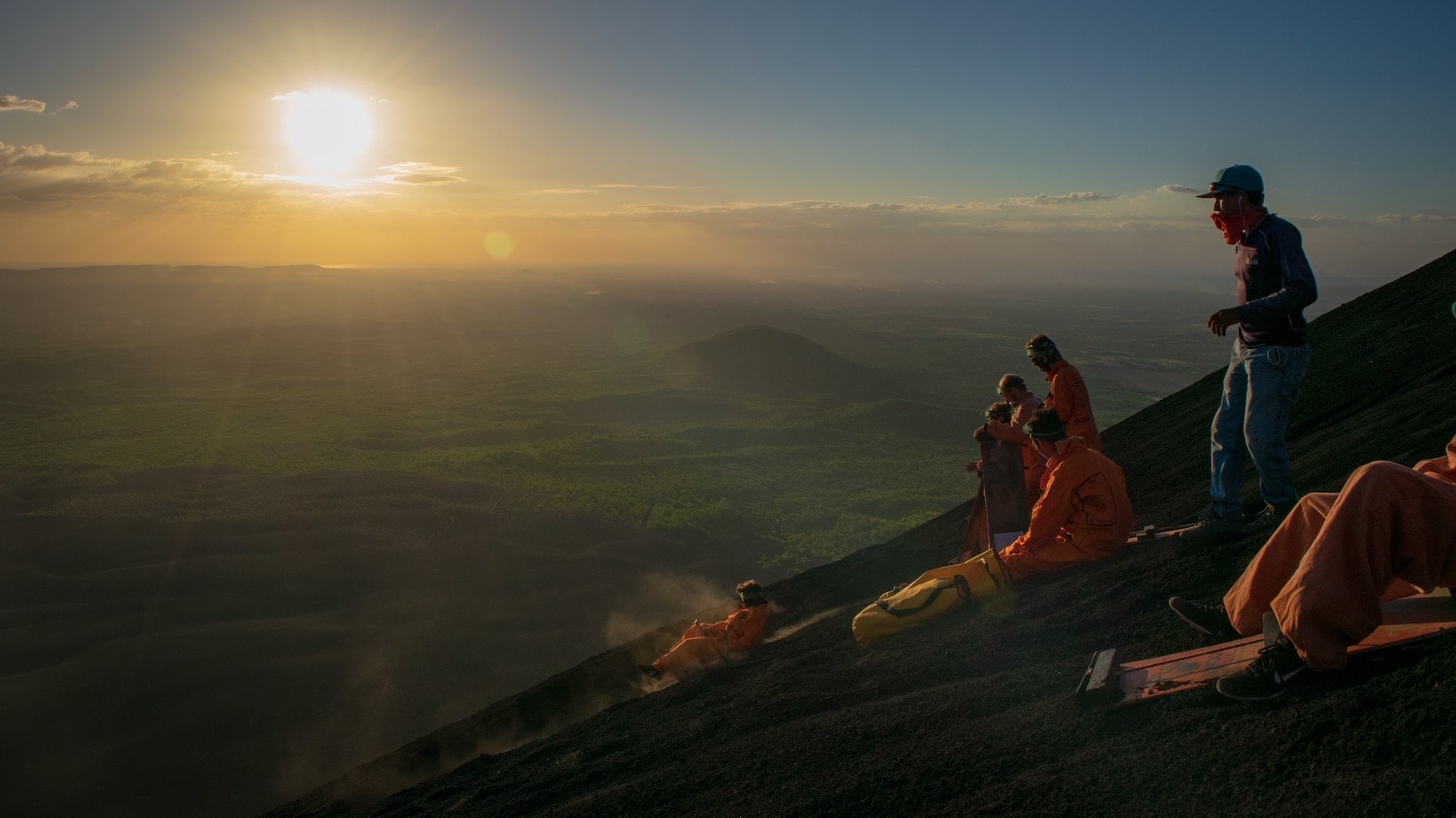 den Vulkan hinab in Nicaragua